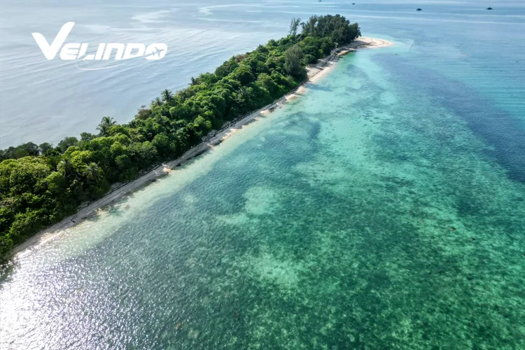 tempat wisata di bintan Pulau Beralas Pasir