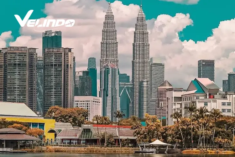 tempat wisata di kuala lumpur Petronas Twin Towers